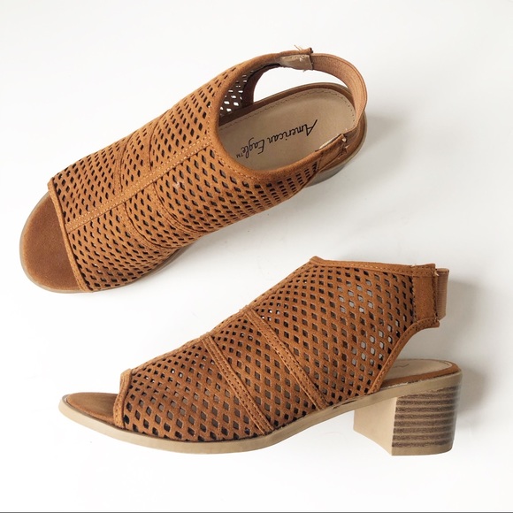 american eagle closed toe sandals